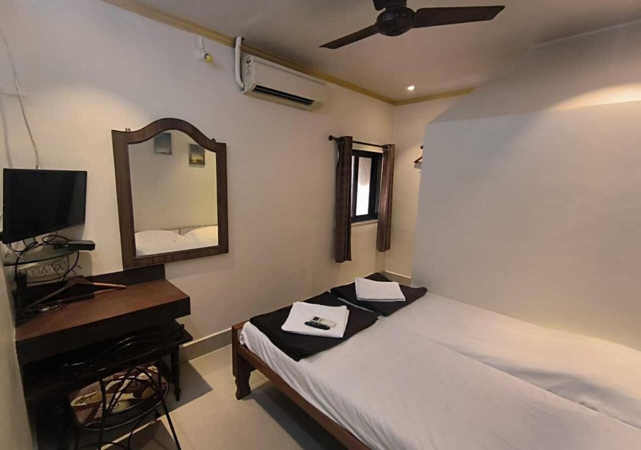 Hotel Rupali Mumbai Exteriör bild